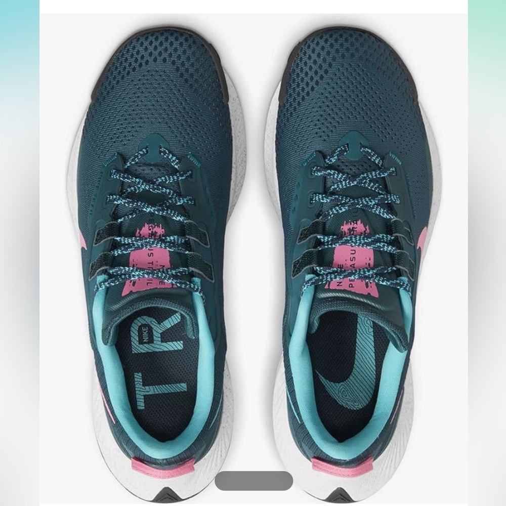 Nike Women's Pegasus Trail 3 Shoe 8.5